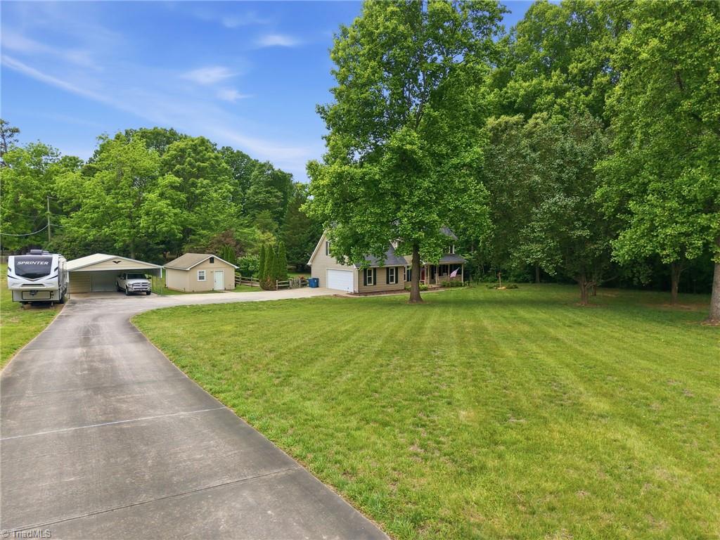 3710 Southeast School Road Greensboro, NC 27406 - Photo 3 of 39
