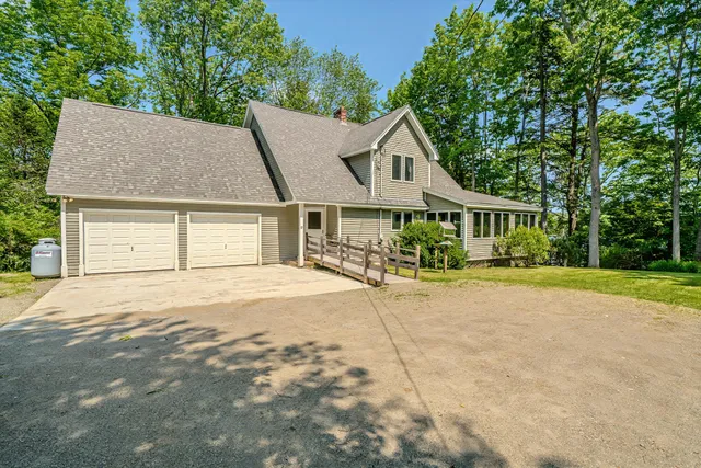 $699,000 | 19 Bracken Lane, Stockton Springs, ME 04981