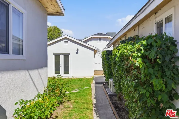 $5,299 | 6415 Madden Avenue, Los Angeles, CA 90043