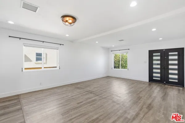 $5,299 | 6415 Madden Avenue, Los Angeles, CA 90043