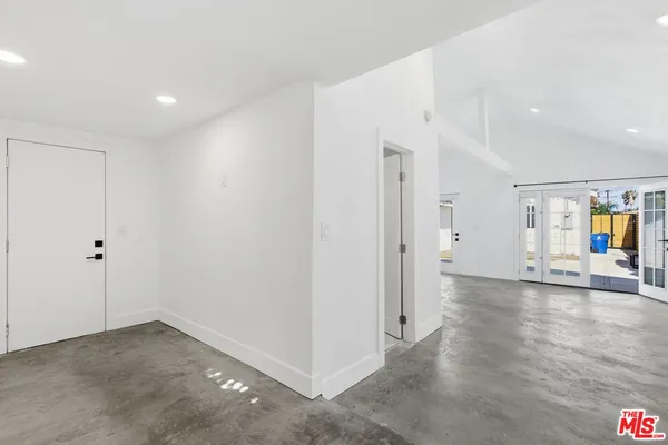 $5,299 | 6415 Madden Avenue, Los Angeles, CA 90043