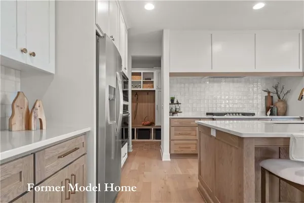 $859,911 | 2517 Northeast Woodland Court, Lee's Summit, MO 64086