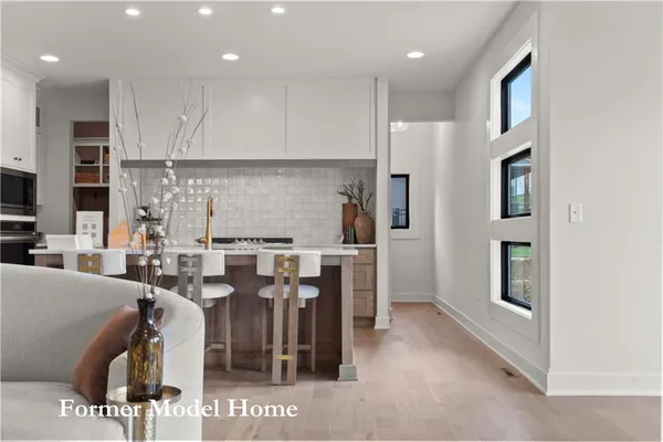 $859,911 | 2517 Northeast Woodland Court, Lee's Summit, MO 64086
