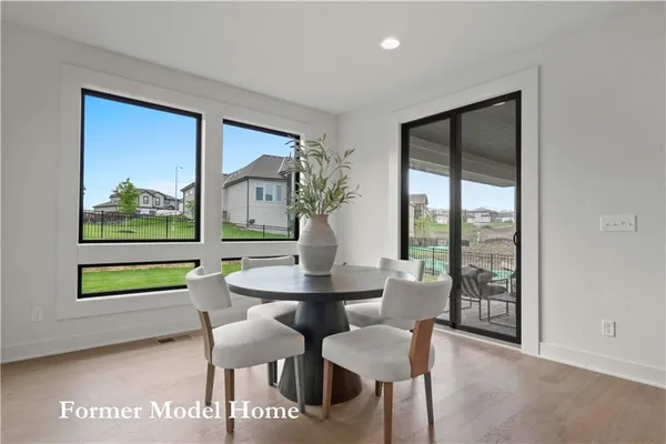 $859,911 | 2517 Northeast Woodland Court, Lee's Summit, MO 64086