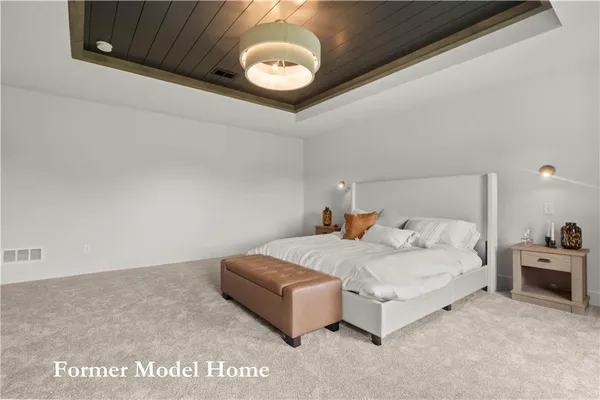 $859,911 | 2517 Northeast Woodland Court, Lee's Summit, MO 64086