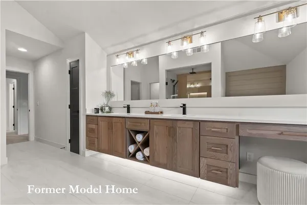 $859,911 | 2517 Northeast Woodland Court, Lee's Summit, MO 64086