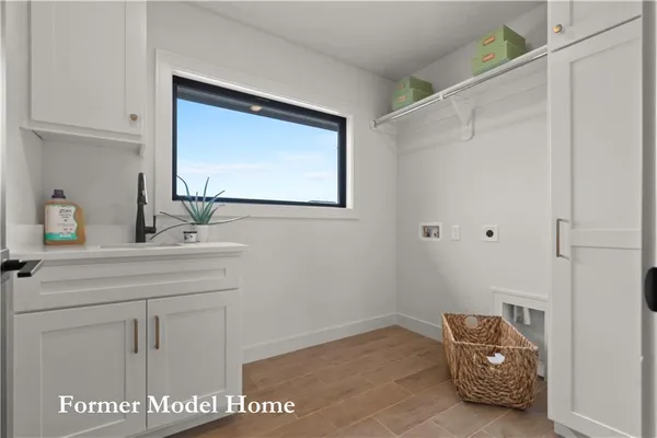 $859,911 | 2517 Northeast Woodland Court, Lee's Summit, MO 64086