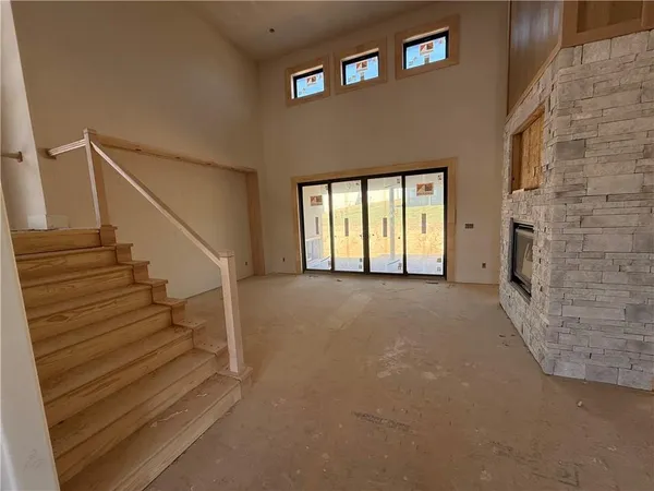 $859,911 | 2517 Northeast Woodland Court, Lee's Summit, MO 64086