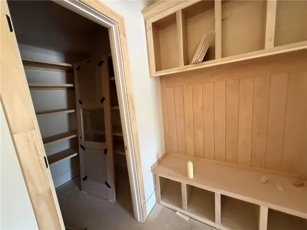 $859,911 | 2517 Northeast Woodland Court, Lee's Summit, MO 64086