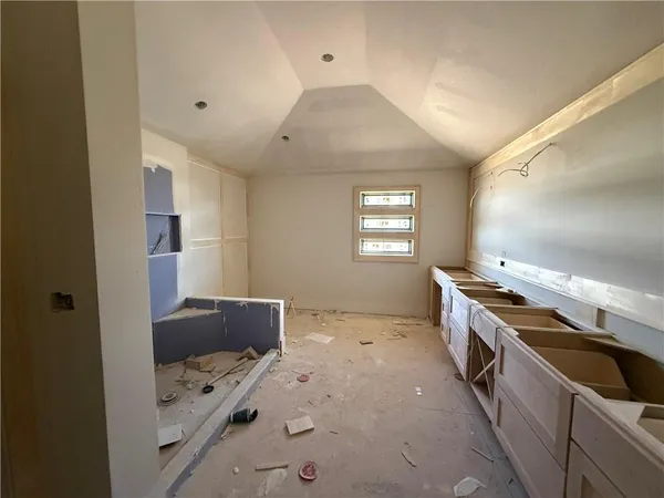 $859,911 | 2517 Northeast Woodland Court, Lee's Summit, MO 64086