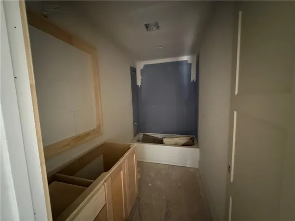 $859,911 | 2517 Northeast Woodland Court, Lee's Summit, MO 64086