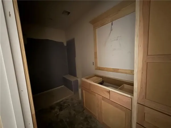 $859,911 | 2517 Northeast Woodland Court, Lee's Summit, MO 64086