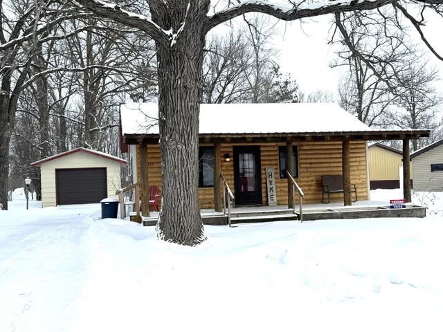 $85,000 | 131 Jensen Avenue, Clearbrook, MN 56634