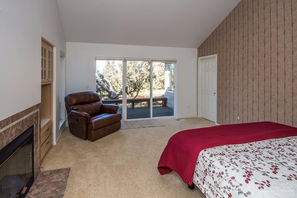 2191 Condor Court Redmond, OR 97756 - Photo 11 of 25 Gallery Image 11