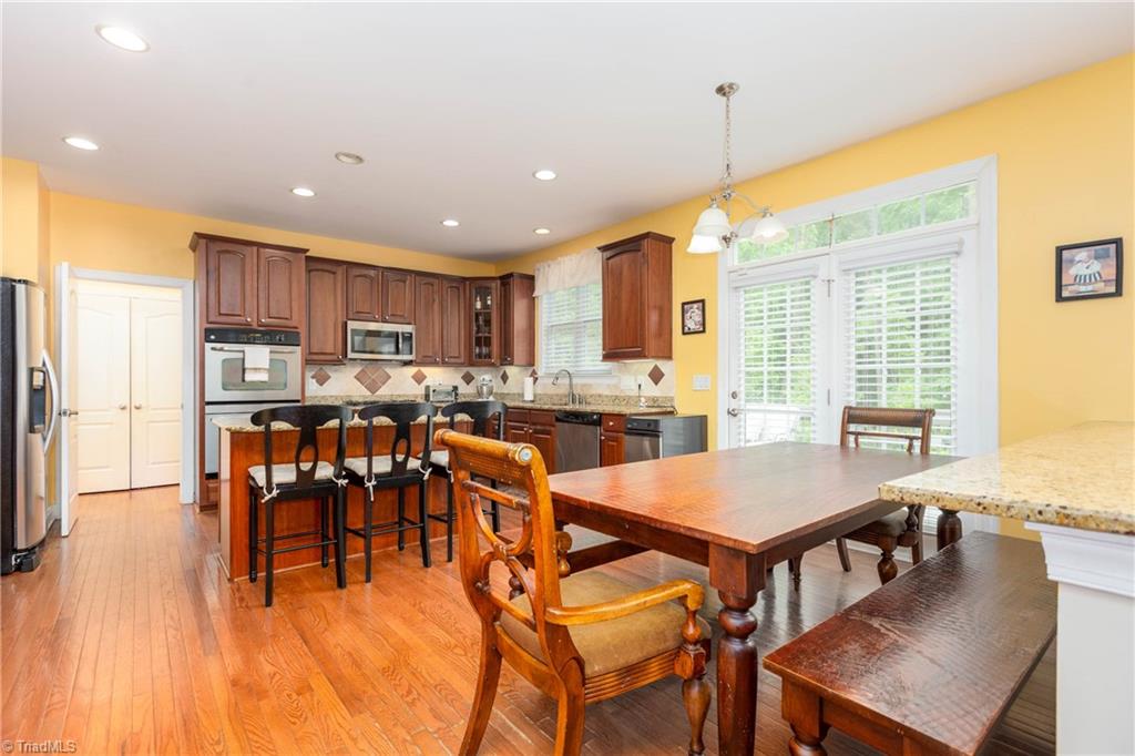 8612 Yvonne Court Oak Ridge, NC 27310 - Photo 14 of 44
