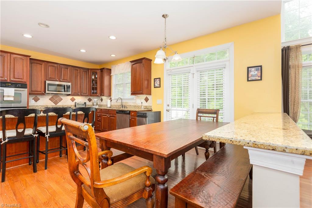8612 Yvonne Court Oak Ridge, NC 27310 - Photo 16 of 44