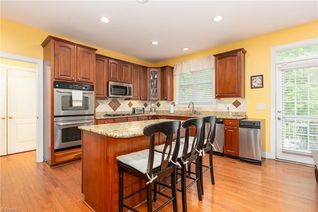 8612 Yvonne Court Oak Ridge, NC 27310 - Photo 19 of 44