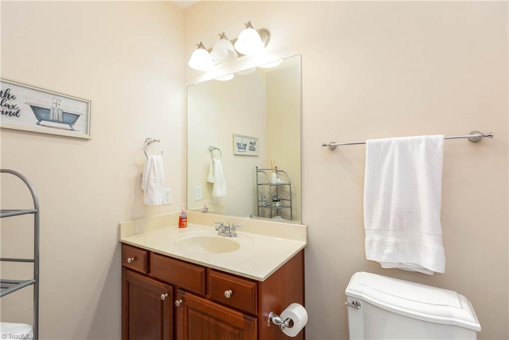 8612 Yvonne Court Oak Ridge, NC 27310 - Photo 28 of 44
