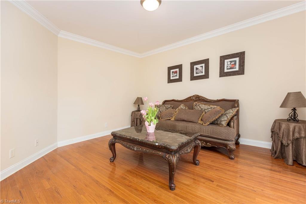 8612 Yvonne Court Oak Ridge, NC 27310 - Photo 3 of 44