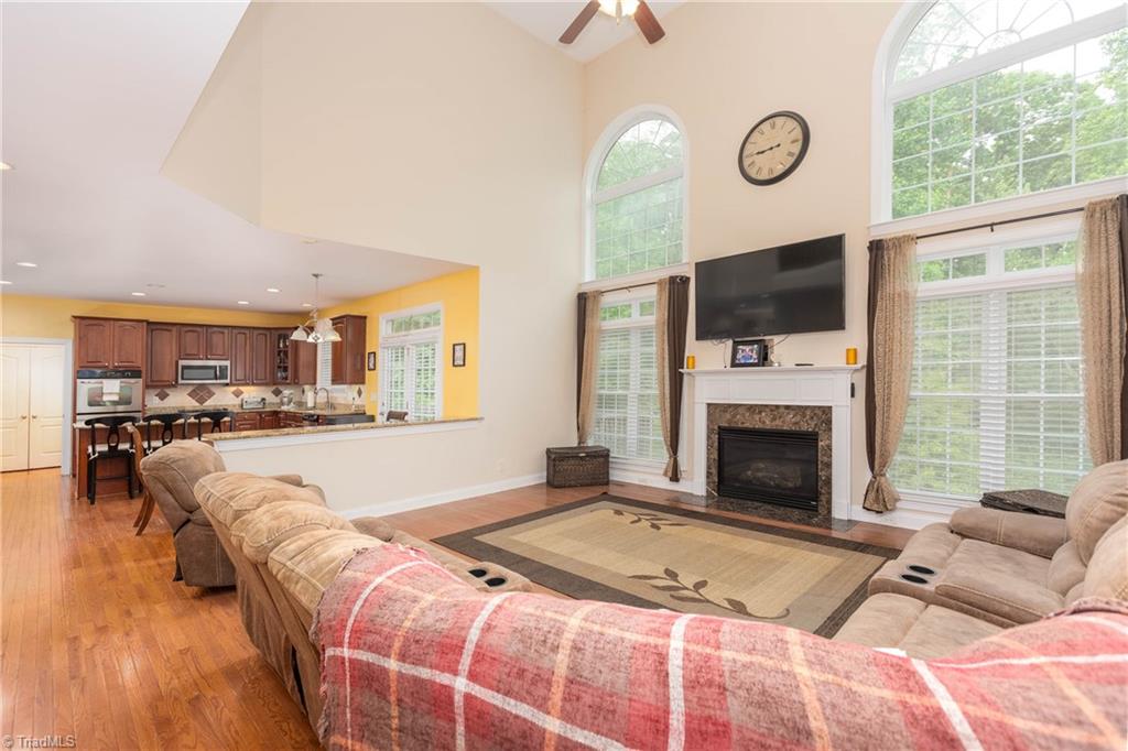 8612 Yvonne Court Oak Ridge, NC 27310 - Photo 9 of 44