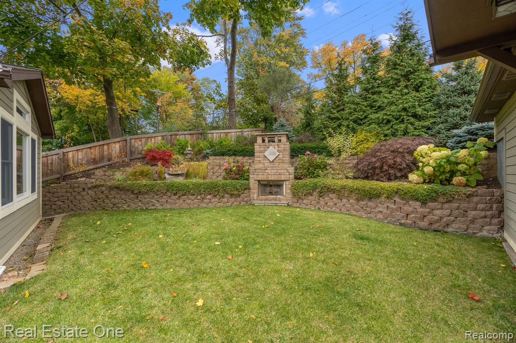 321 Charles Road Rochester, MI 48307 - Photo 23 of 24