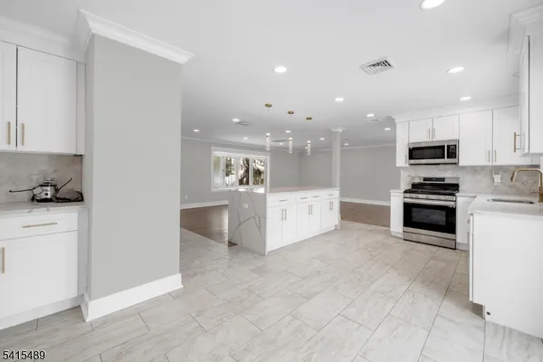 $6,200 | 475 Cedar Lane, Paramus, NJ 07652