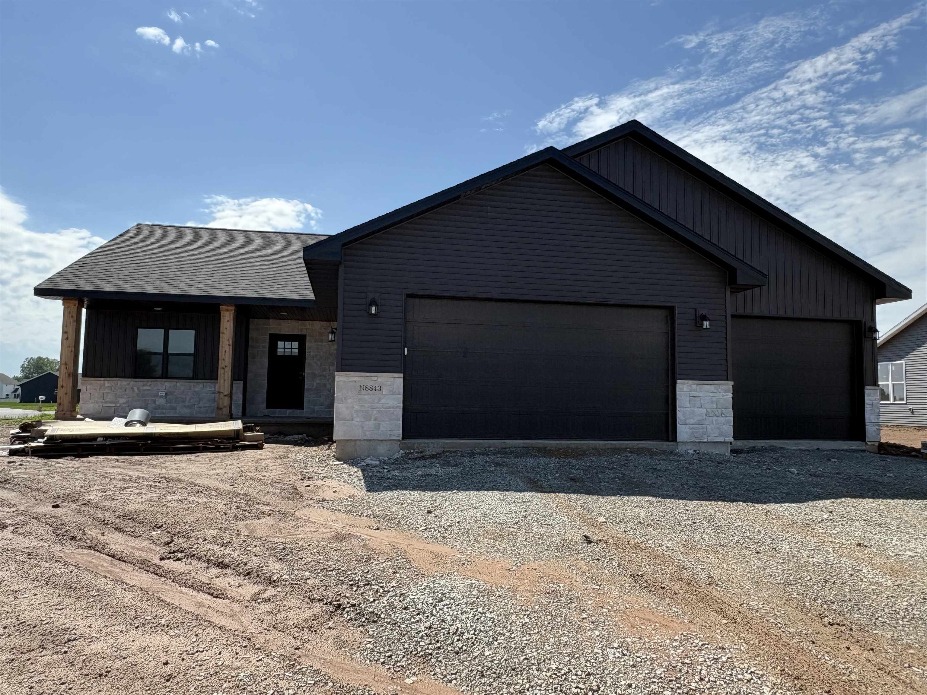 N8843 Killarney Way Menasha, WI 54952 - Photo 2 of 28