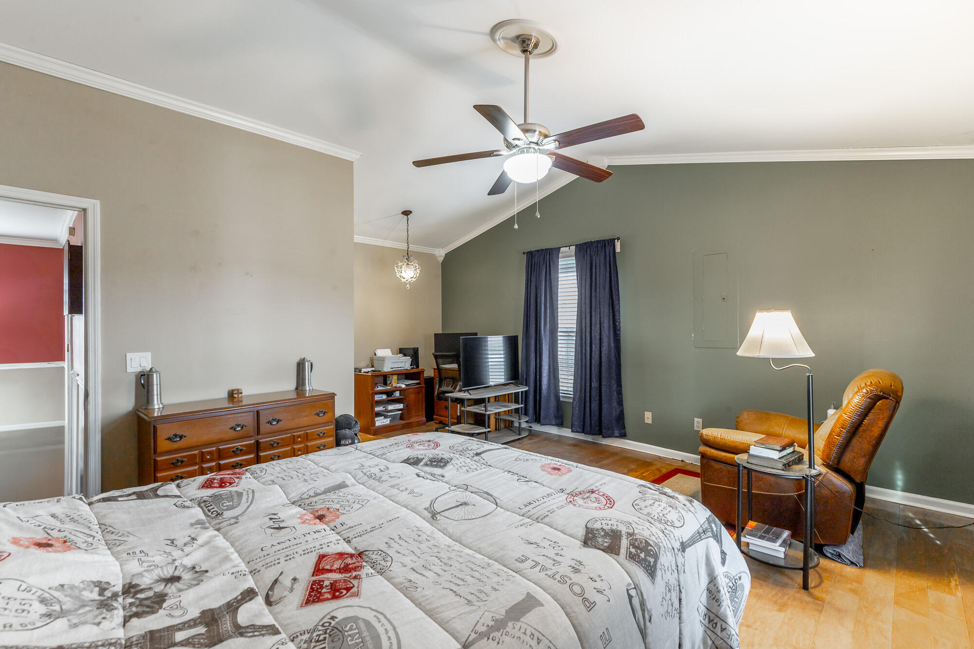 8031 Standifer Gap Road Chattanooga, TN 37421 - Photo 23 of 39 Primary bedroom