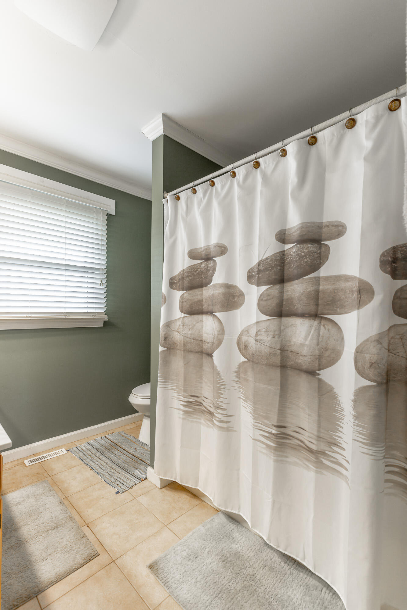 8031 Standifer Gap Road Chattanooga, TN 37421 - Photo 26 of 39 Primary ensuite