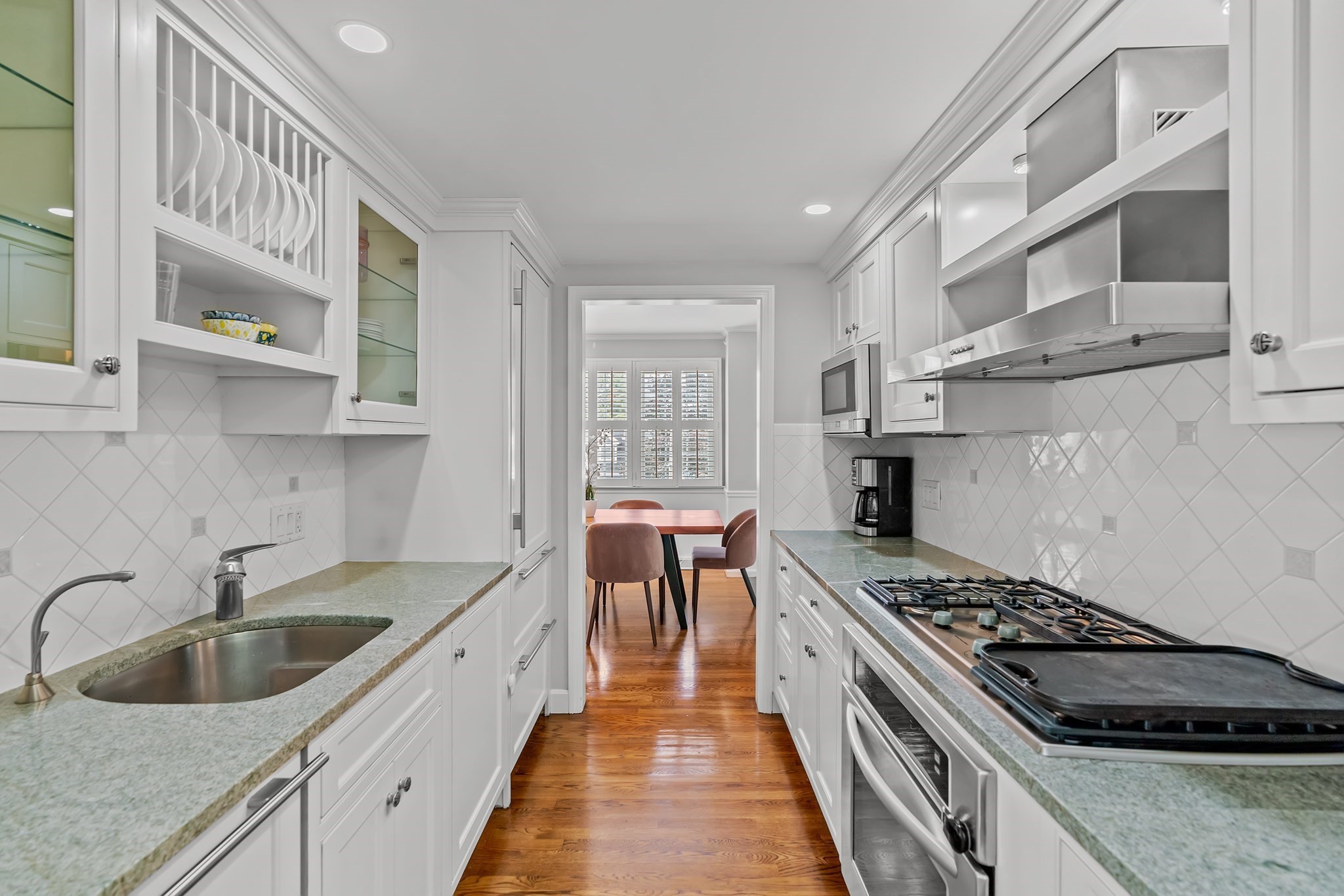 30 Pleasant Street, Unit 30 Wellesley, MA 02482 - Photo 8 of 34 Gallery Image 8