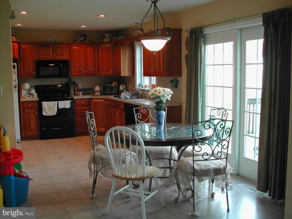 18 Field Lane Lititz, PA 17543 - Photo 5 of 7