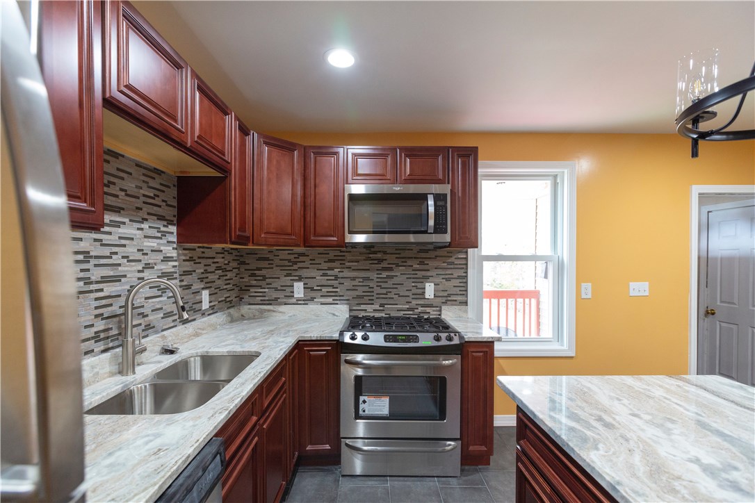 114 Orchard Street Woonsocket, RI 02895 - Photo 10 of 40 Gallery Image 10
