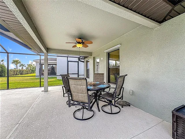 a view of sitting area with furniture and garden