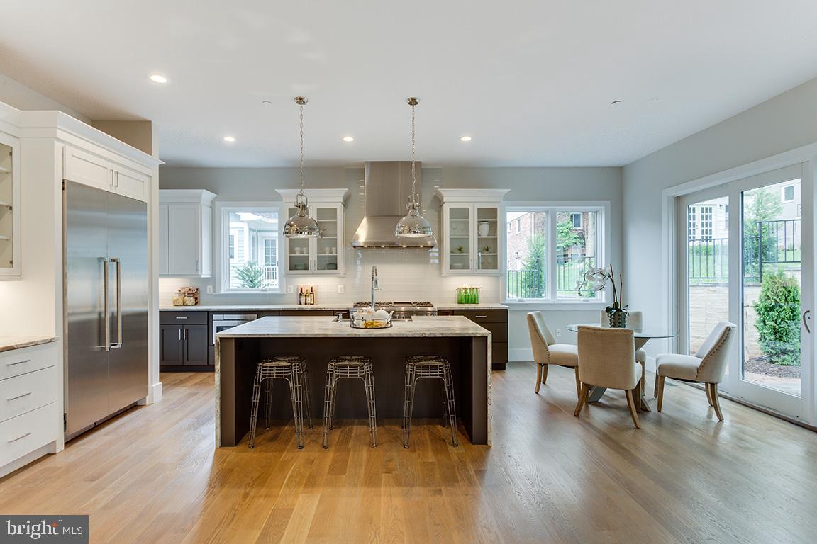 8826 Ridge Road Bethesda, MD 20817 - Photo 17 of 45 Open Chef's Kitchen, professionally designed