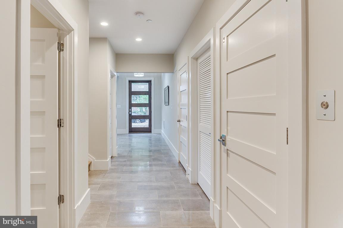 8826 Ridge Road Bethesda, MD 20817 - Photo 36 of 45