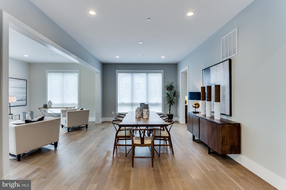 8826 Ridge Road Bethesda, MD 20817 - Photo 4 of 45 Spacious and elegant Dining room