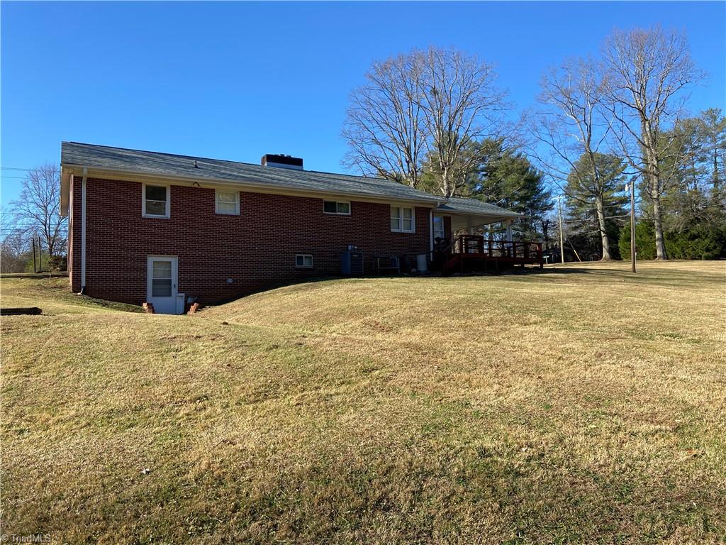 930 North Franklin Road Mount Airy, NC 27030 - Photo 13 of 33 Gallery Image 13