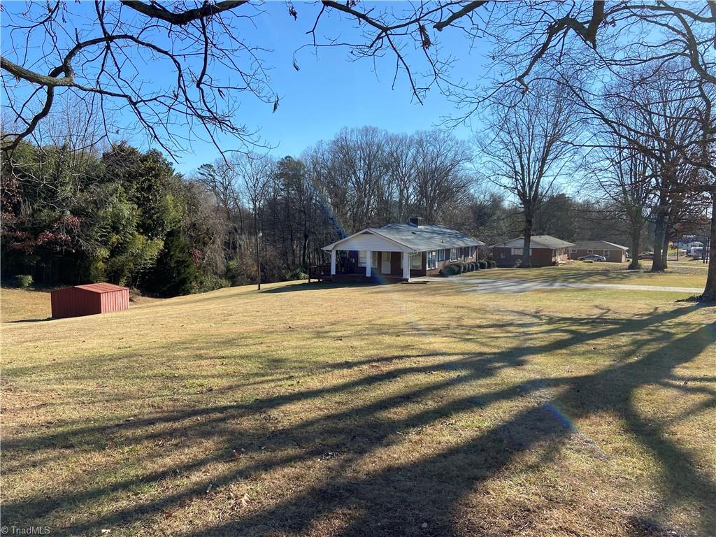 930 North Franklin Road Mount Airy, NC 27030 - Photo 8 of 33 Gallery Image 8