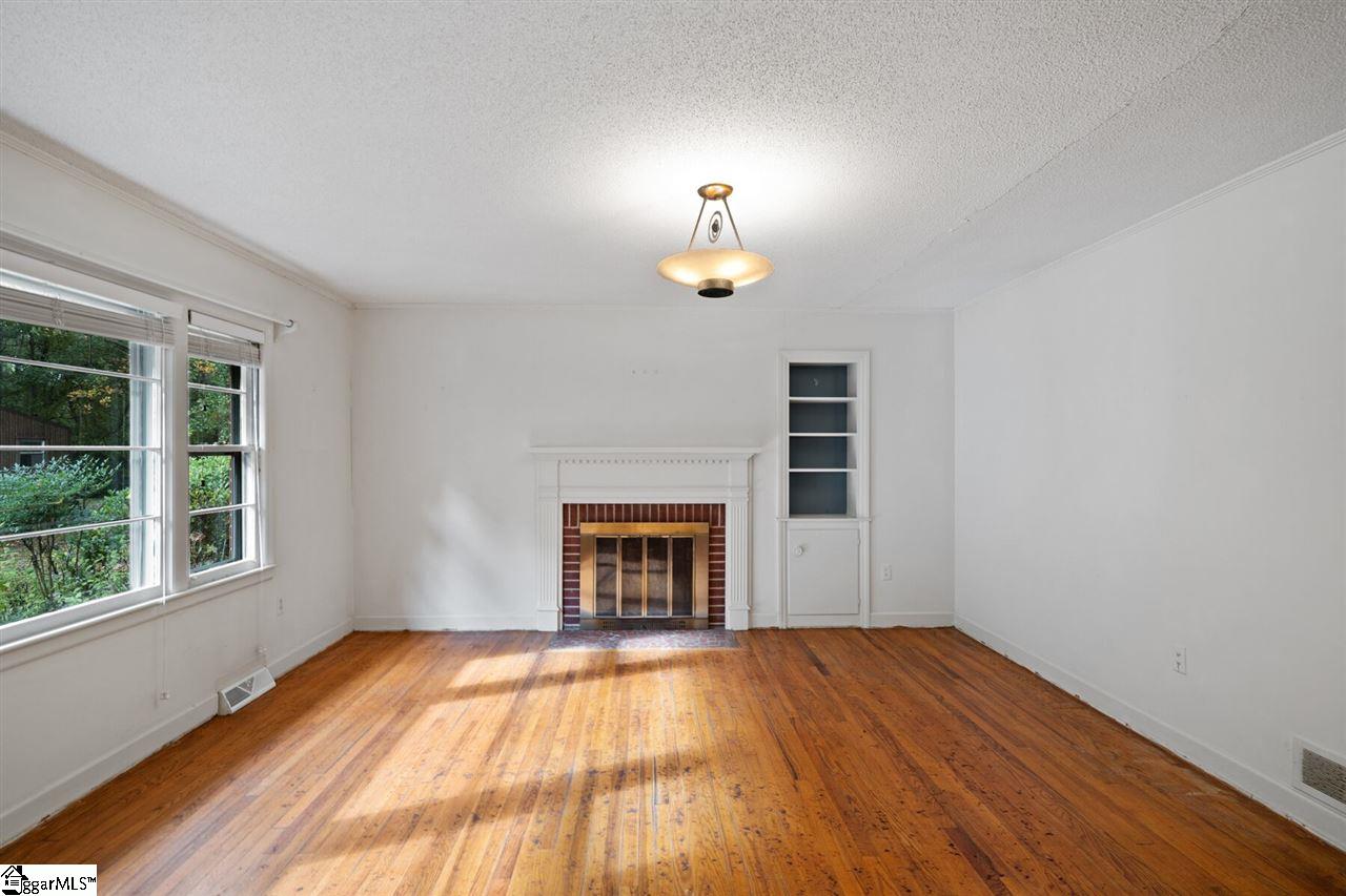 303 West Quincy Road Seneca, SC 29678 - Photo 3 of 29 Gallery Image 3