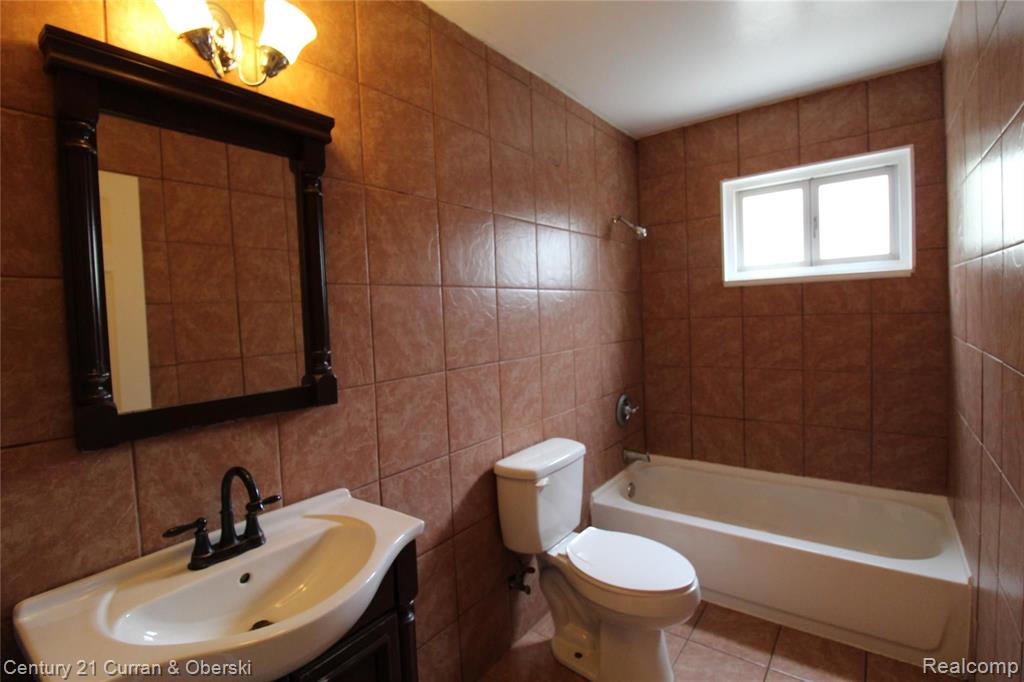 4636 South Gulley Road Dearborn Heights, MI 48125 - Photo 9 of 16