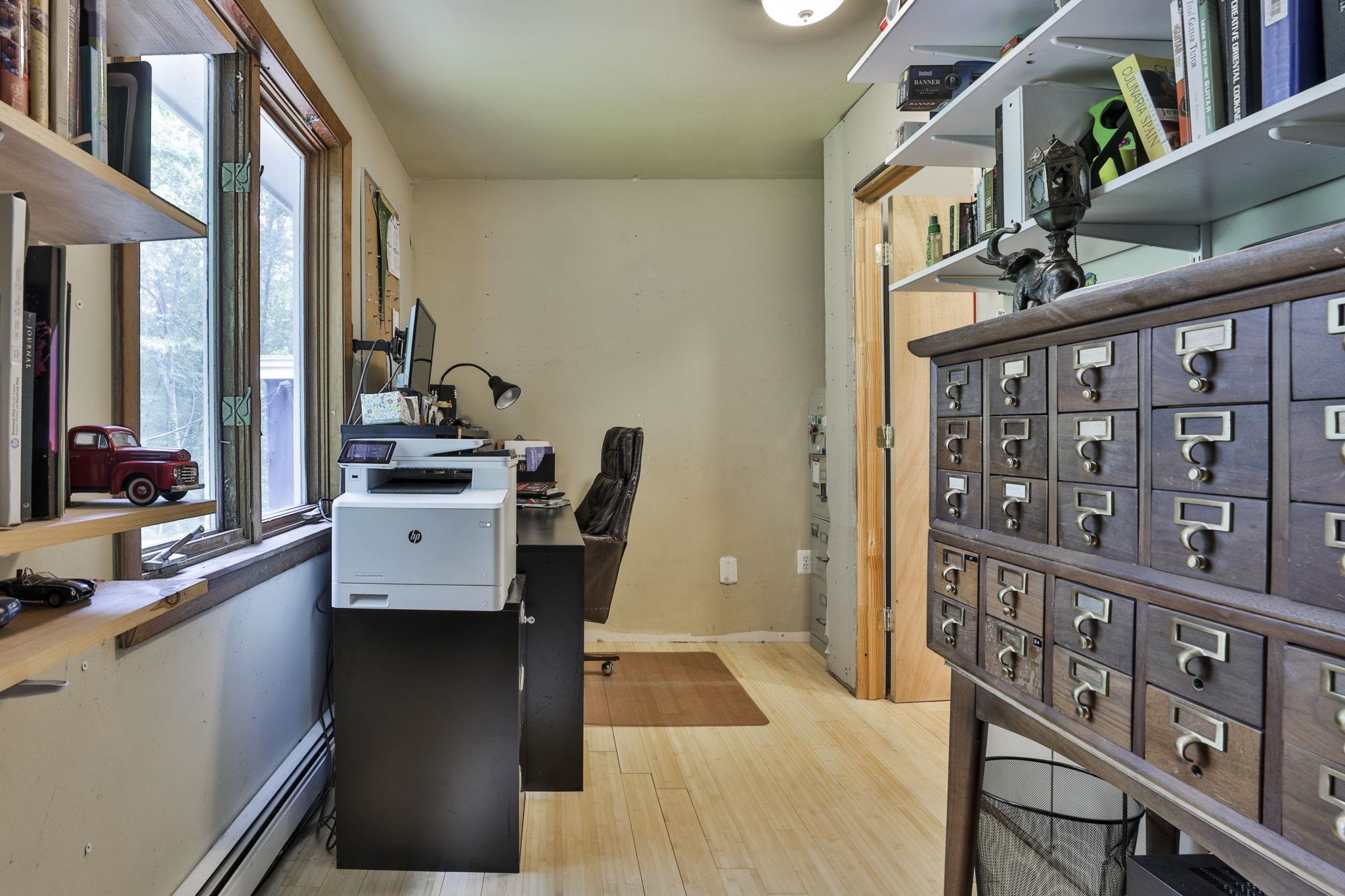 34 Laura Lane Hampstead, NH 03841 - Photo 26 of 33