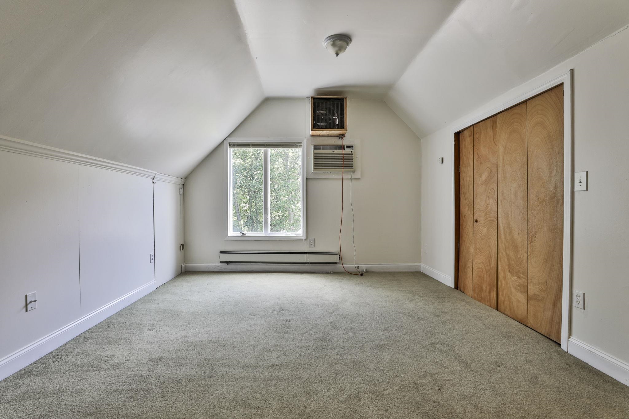 34 Laura Lane Hampstead, NH 03841 - Photo 27 of 33