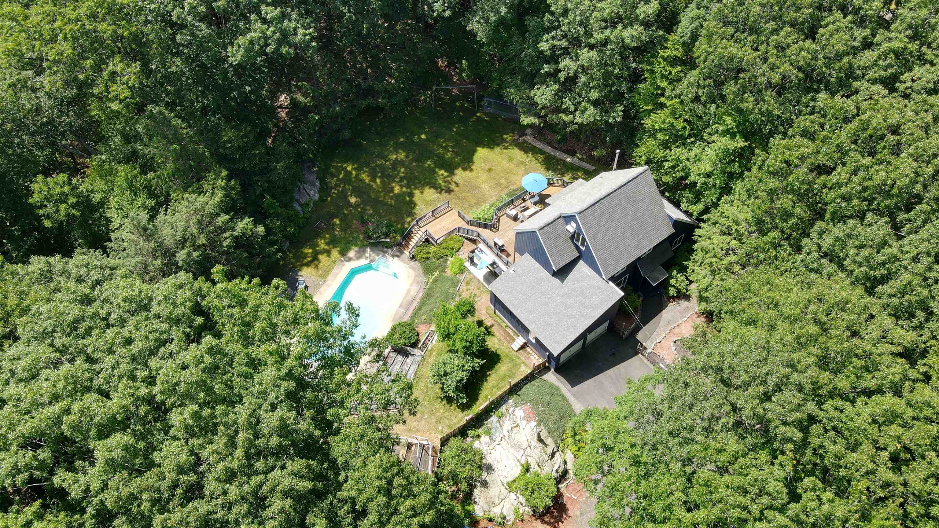 34 Laura Lane Hampstead, NH 03841 - Photo 31 of 33