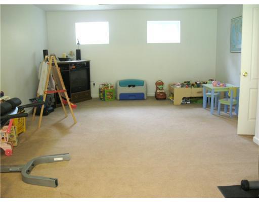 247 Kriess Road Butler, PA 16001 - Photo 13 of 18 Den/Family/Great Room.
