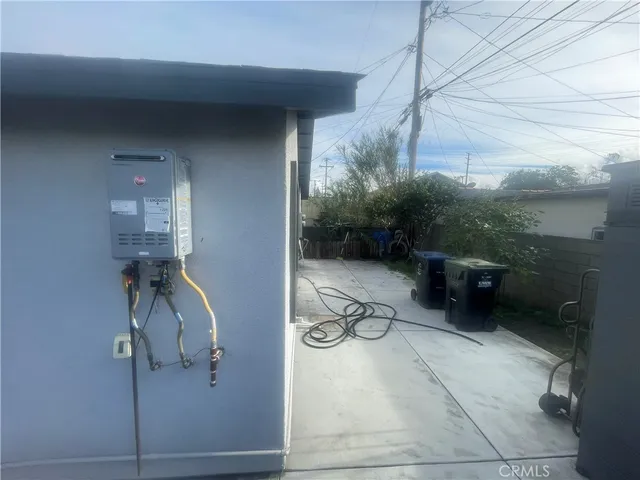 $2,900 | 4552 East 53rd Street, Maywood, CA 90270