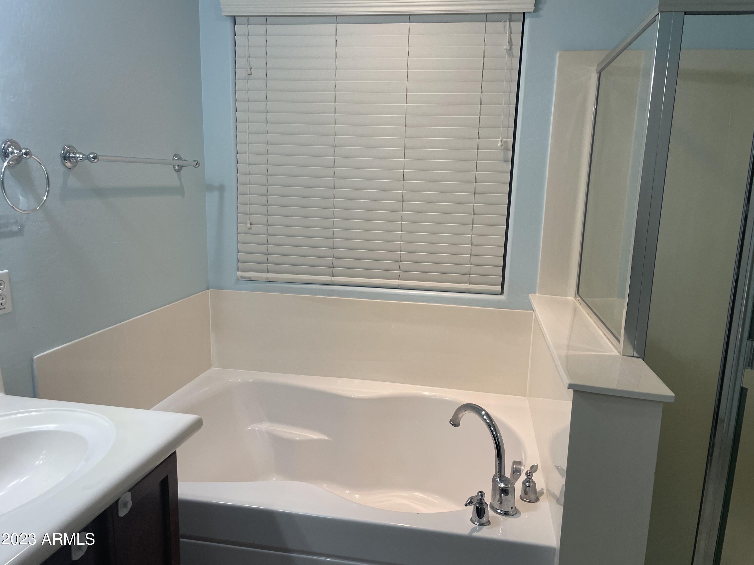 2018 West Davis Road Phoenix, AZ 85023 - Photo 20 of 34