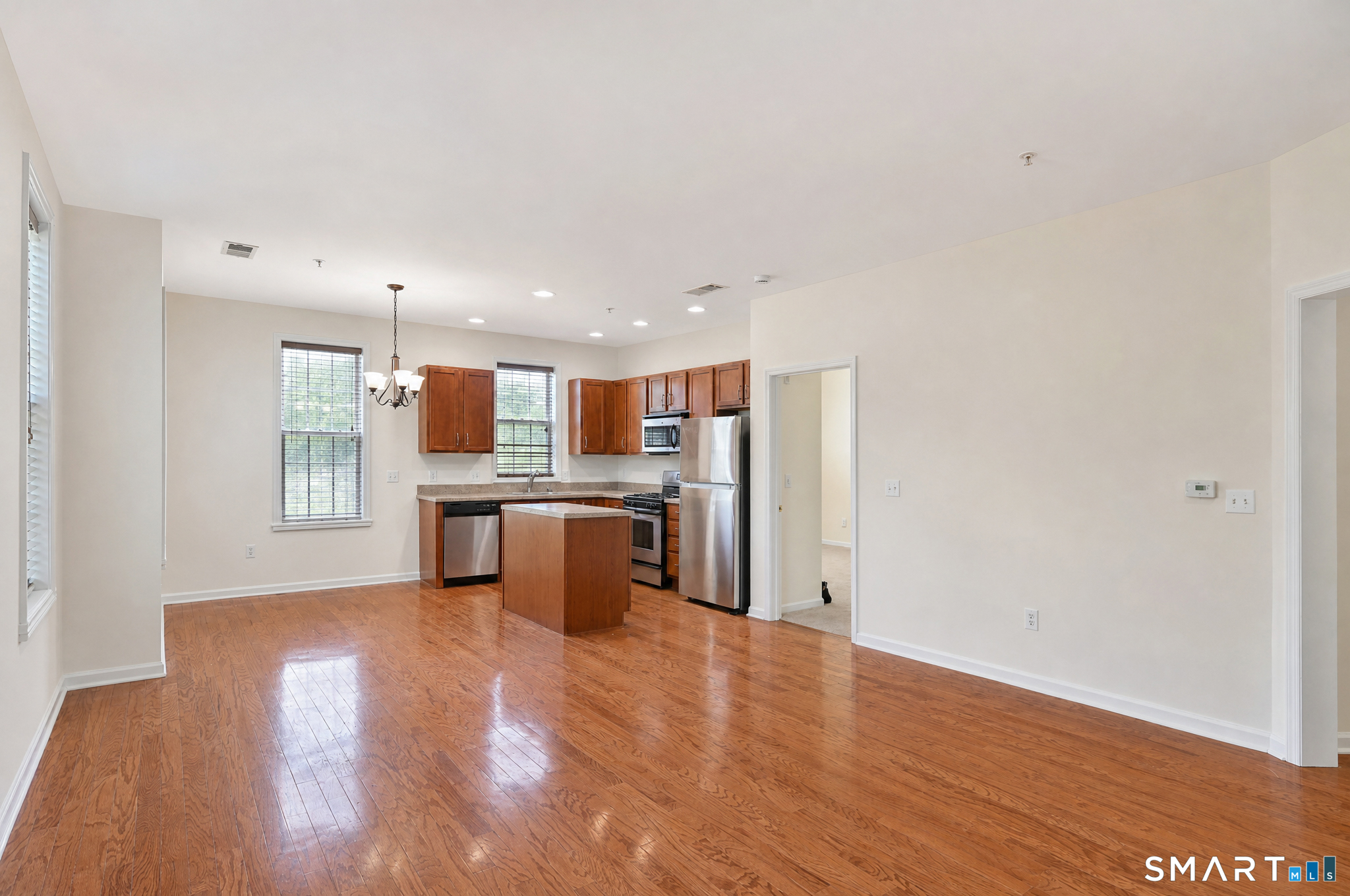 1 Rivington Road, Unit 201 Danbury, CT 06810 - Photo 7 of 19