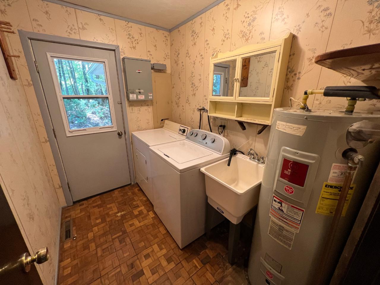 9743 Lee Lake Road Hazelhurst, WI 54531 - Photo 15 of 28 Gallery Image 15
