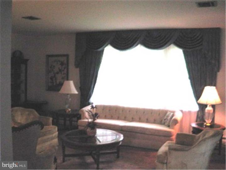 1229 Highgate Road West Chester, PA 19380 - Photo 12 of 18 Living Room