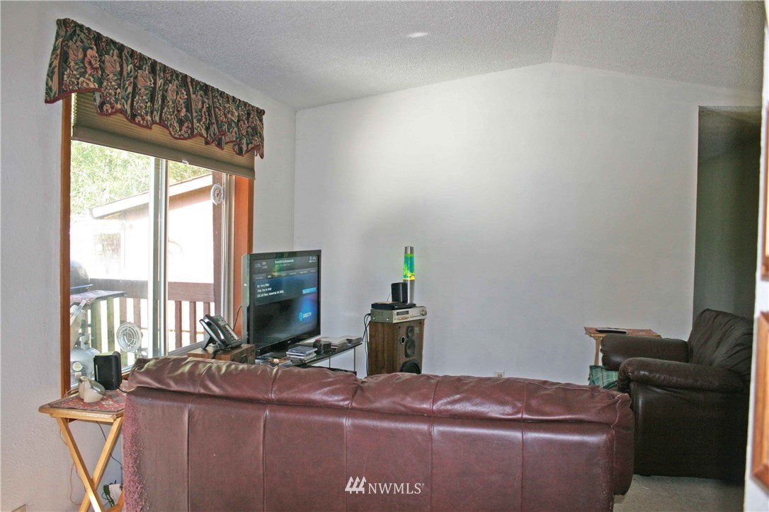 26719 Lake Riley Road Arlington, WA 98223 - Photo 8 of 9 Gallery Image 8